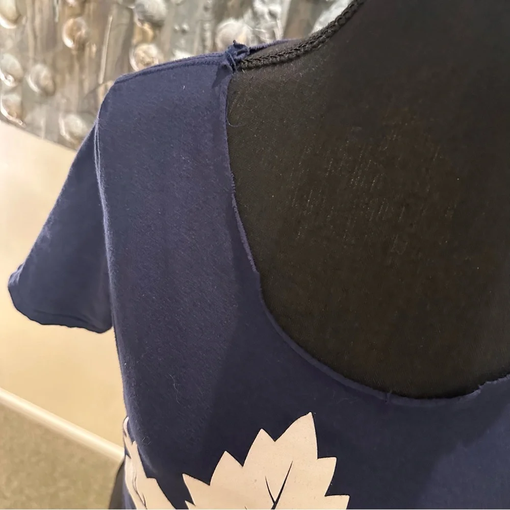⭐️ Toronto Maple Leafs Women's Small Handmade Crop Top - Picture 4 of 8